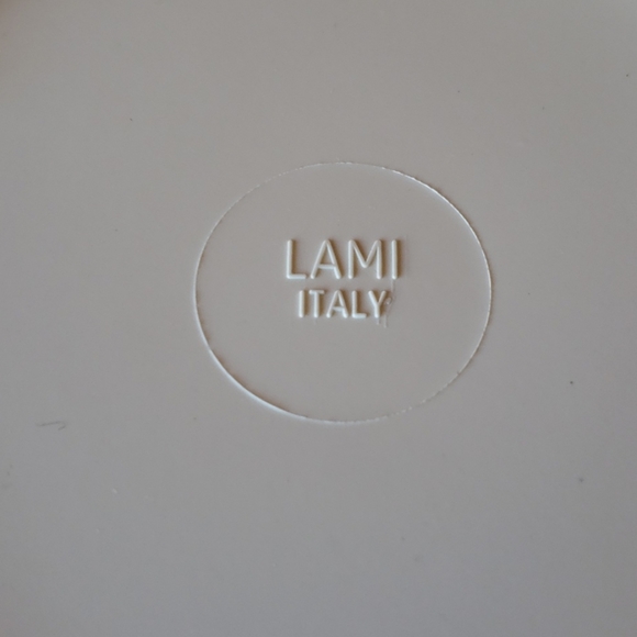 Italian Decorative Flower Pattern 8.25" EUC Plates - Picture 4 of 4